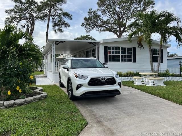 6387 Elm Lane, Lantana, FL 33462