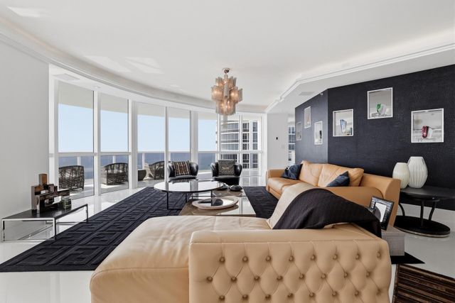 18201 Collins Avenue PH 5109, Sunny Isles Beach, FL 33160
