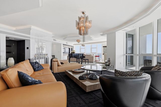 18201 Collins Avenue PH 5109, Sunny Isles Beach, FL 33160