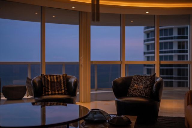 18201 Collins Avenue PH 5109, Sunny Isles Beach, FL 33160
