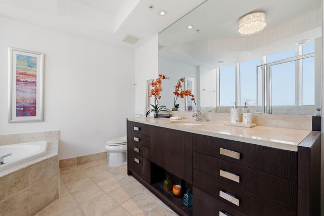 18201 Collins Avenue PH 5109, Sunny Isles Beach, FL 33160