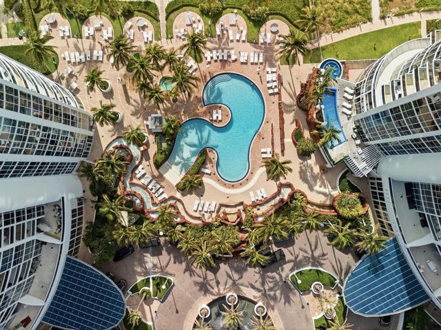 18201 Collins Avenue PH 5109, Sunny Isles Beach, FL 33160