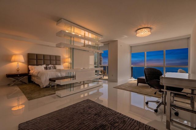 18201 Collins Avenue PH 5109, Sunny Isles Beach, FL 33160