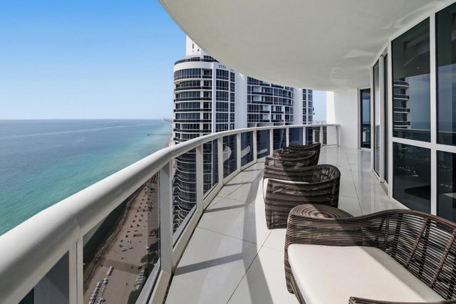 18201 Collins Avenue PH 5109, Sunny Isles Beach, FL 33160