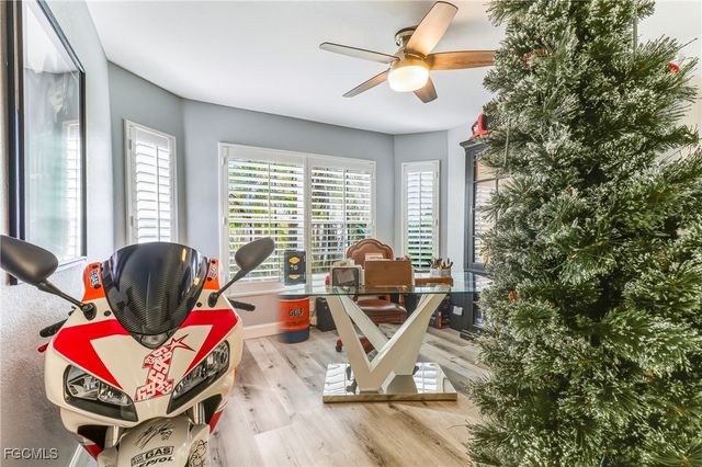 1023 SE 4th ST, Cape Coral, FL 33990