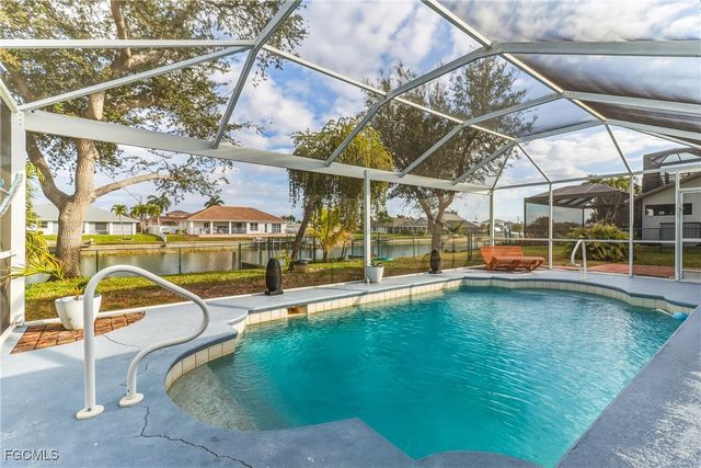 1023 SE 4th ST, Cape Coral, FL 33990