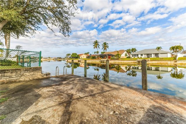 1023 SE 4th ST, Cape Coral, FL 33990