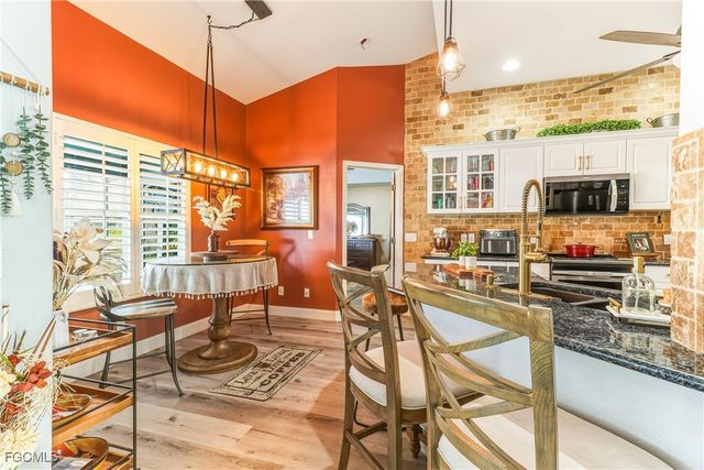 1023 SE 4th ST, Cape Coral, FL 33990