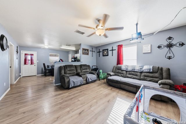 527 Roosevelt, Seguin, TX 78155