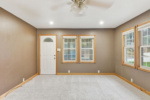 327 SPENCER Avenue, Council Bluffs, IA 51503