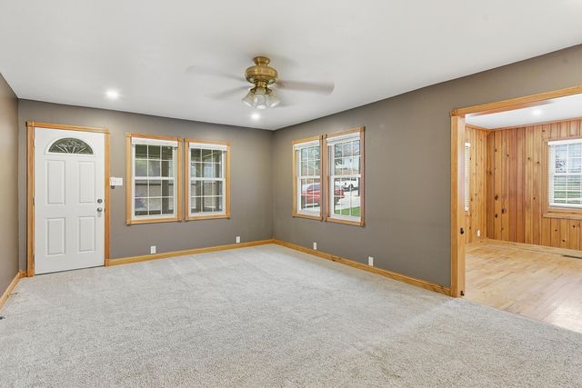 327 SPENCER Avenue, Council Bluffs, IA 51503