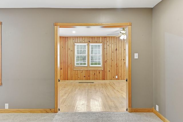 327 SPENCER Avenue, Council Bluffs, IA 51503