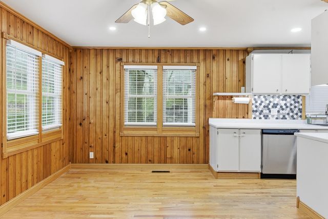 327 SPENCER Avenue, Council Bluffs, IA 51503