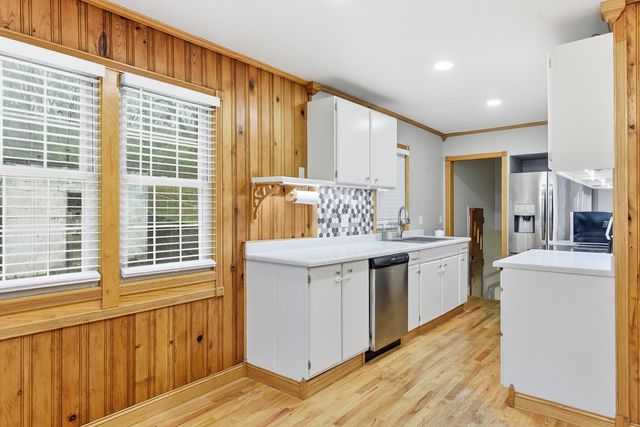 327 SPENCER Avenue, Council Bluffs, IA 51503