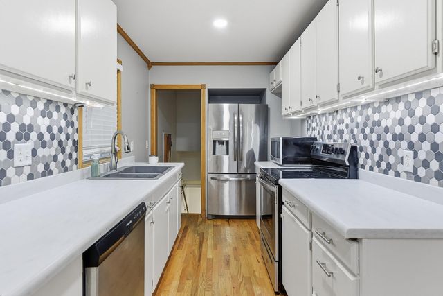 327 SPENCER Avenue, Council Bluffs, IA 51503