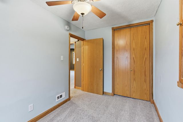 327 SPENCER Avenue, Council Bluffs, IA 51503