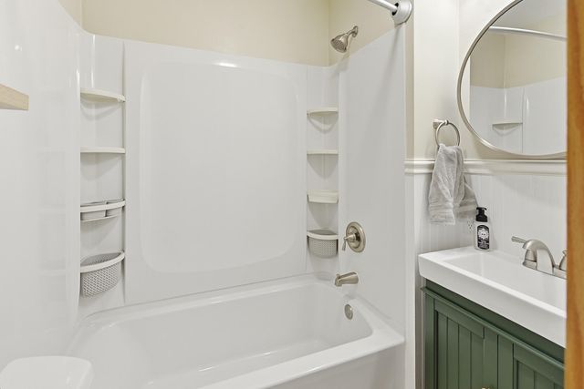 327 SPENCER Avenue, Council Bluffs, IA 51503