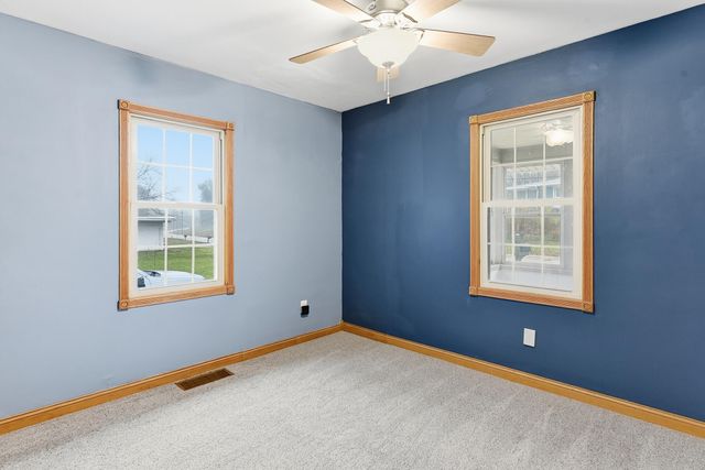 327 SPENCER Avenue, Council Bluffs, IA 51503