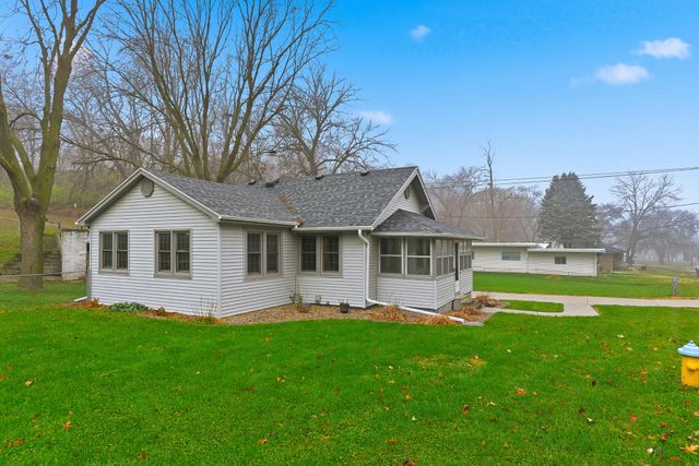327 SPENCER Avenue, Council Bluffs, IA 51503