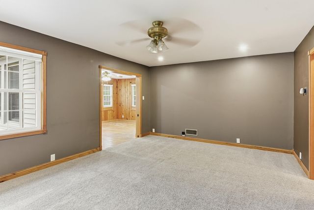 327 SPENCER Avenue, Council Bluffs, IA 51503