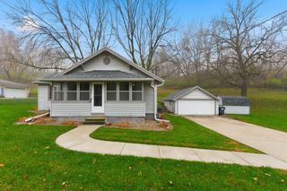 327 SPENCER Avenue, Council Bluffs, IA 51503