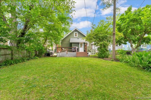 327 Leroy Street, Ferndale, MI 48220