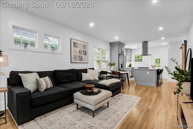 327 Leroy Street, Ferndale, MI 48220