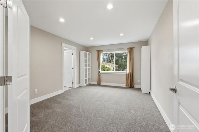 8316 Wildwood Avenue SW, Lakewood, WA 98498