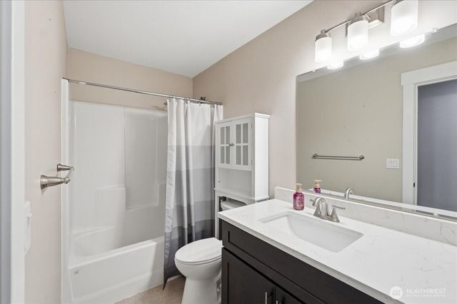 8316 Wildwood Avenue SW, Lakewood, WA 98498