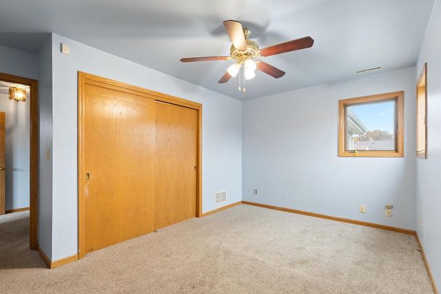 3405 W Lakefield DRIVE, Milwaukee, WI 53215