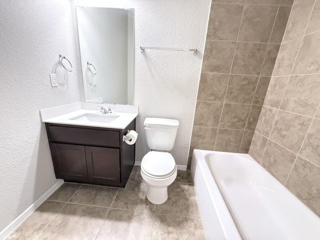 123 Saranac DR, Elgin, TX 78621