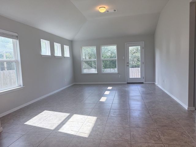 123 Saranac DR, Elgin, TX 78621