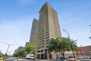 3470 N Lake Shore Drive 22B, Chicago, IL 60657