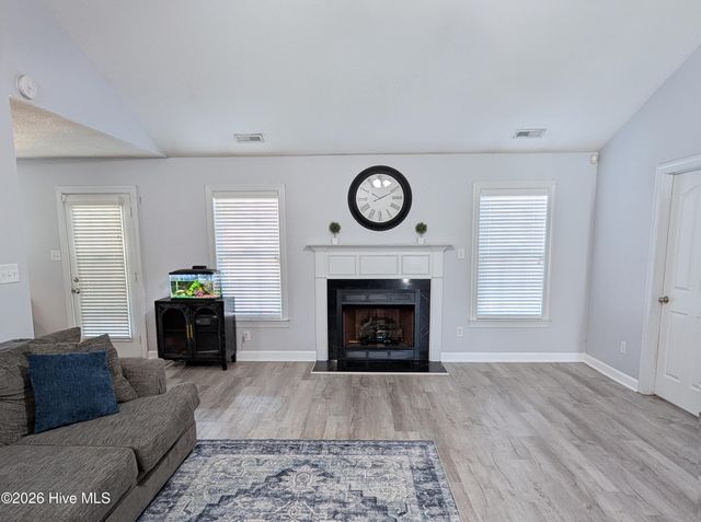 202 Brunswick Drive, Jacksonville, NC 28546