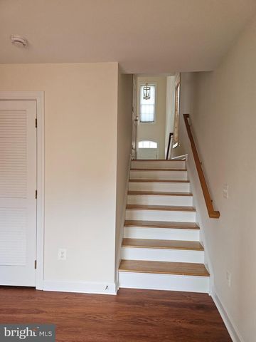 4691 HELEN WINTER TER, Alexandria, VA 22312