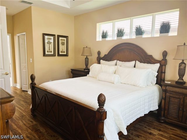 10364 Porto Romano DR, Miromar Lakes, FL 33913
