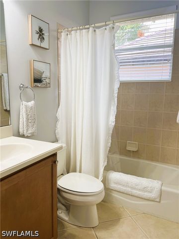 10364 Porto Romano DR, Miromar Lakes, FL 33913