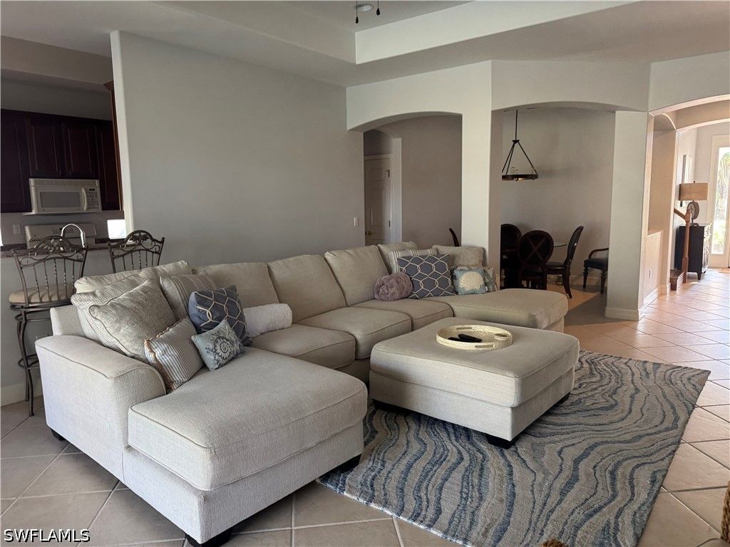 10364 Porto Romano DR, Miromar Lakes, FL 33913