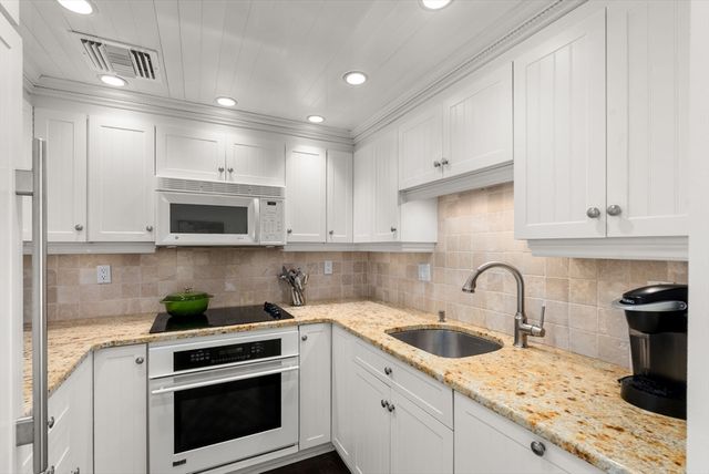197 Eighth St 901, Boston, MA 02129