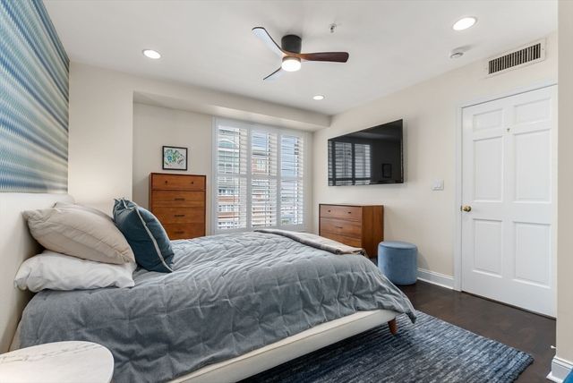 197 Eighth St 901, Boston, MA 02129