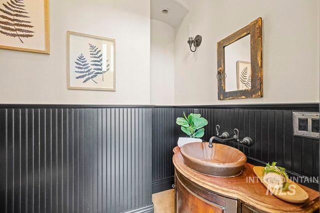 3598 N Timber Ridge Ln, Eagle, ID 83616