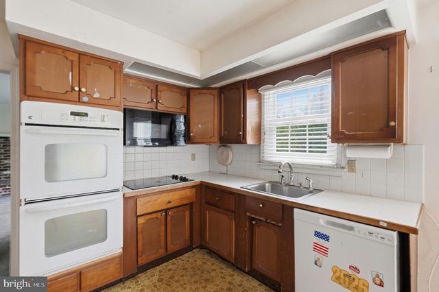 371 MORELAND RD, Huntingdon Valley, PA 19006