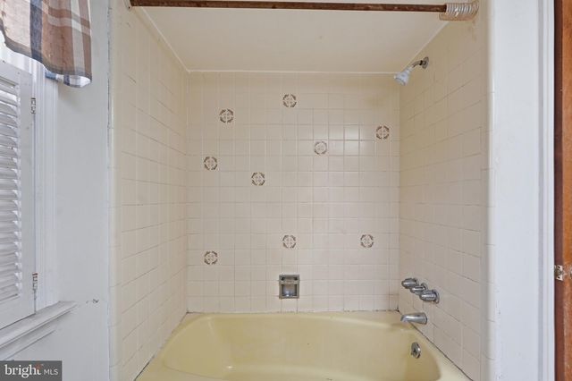 371 MORELAND RD, Huntingdon Valley, PA 19006