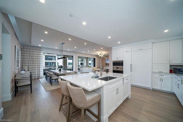 1130 3rd AVE S # 404, Naples, FL 34102