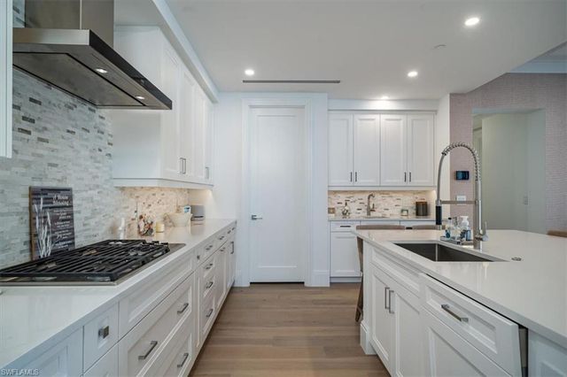 1130 3rd AVE S # 404, Naples, FL 34102