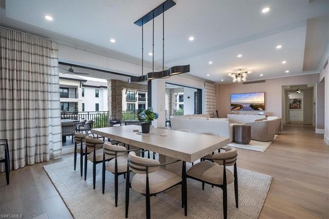 1130 3rd AVE S # 404, Naples, FL 34102