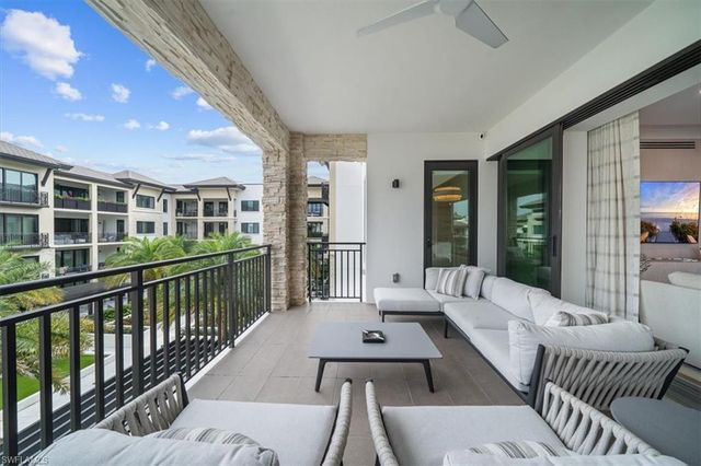 1130 3rd AVE S # 404, Naples, FL 34102
