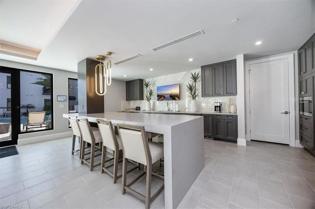 1130 3rd AVE S # 404, Naples, FL 34102