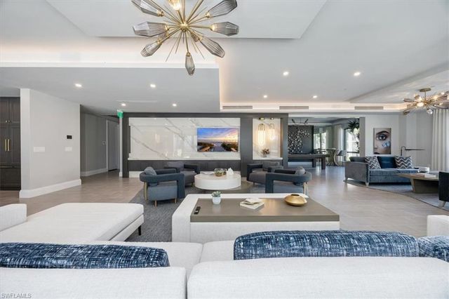 1130 3rd AVE S # 404, Naples, FL 34102