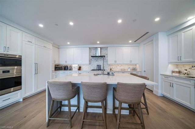 1130 3rd AVE S # 404, Naples, FL 34102